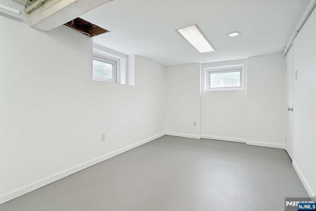 800 Grand Avenue