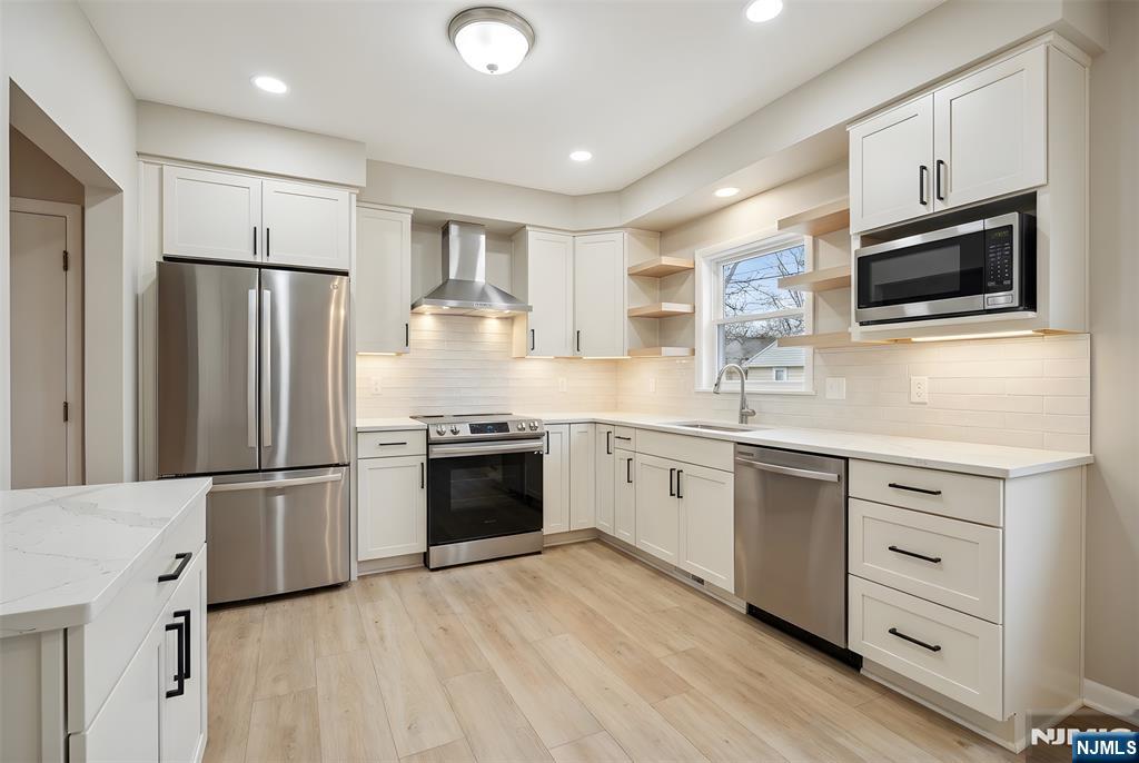295 Georgian Drive