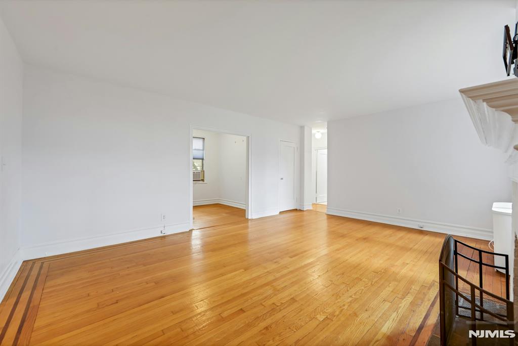 100 E Palisade Avenue A24