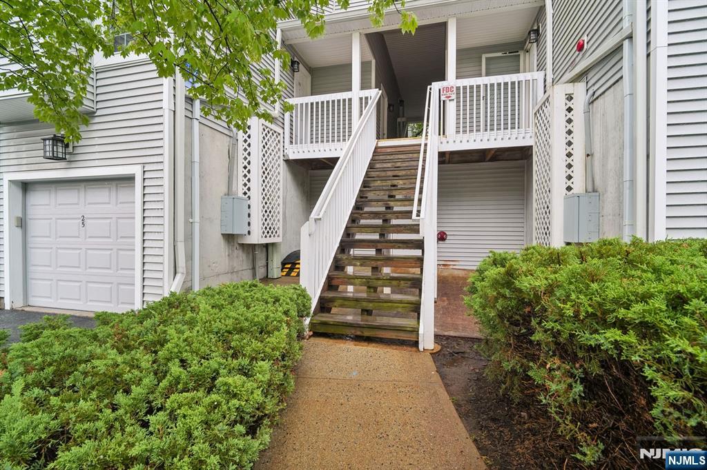 25 Markham Circle