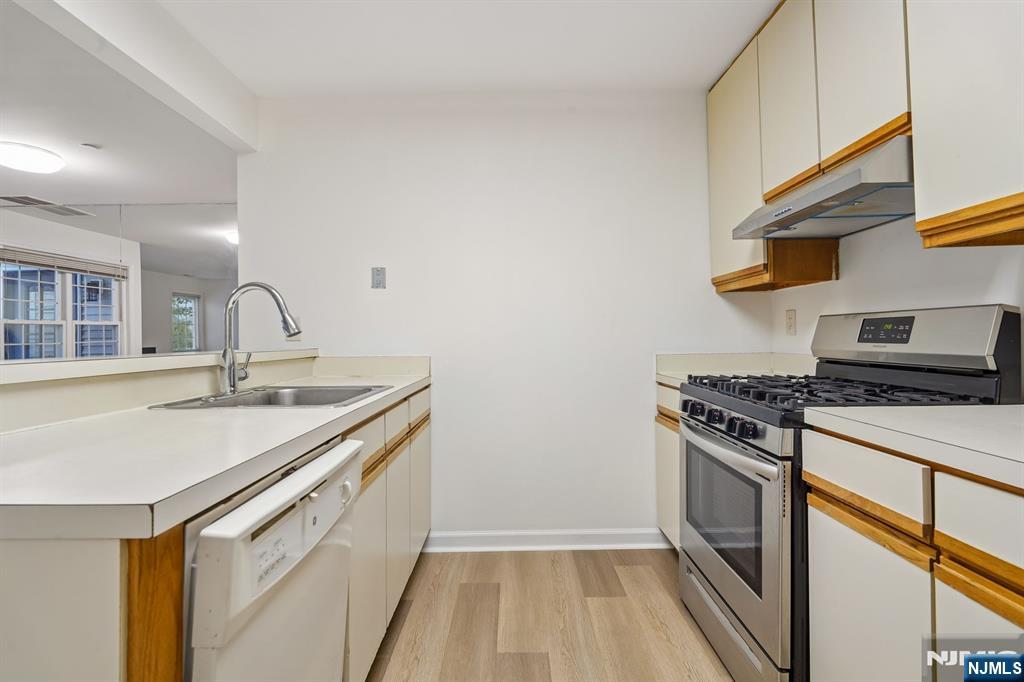 25 Markham Circle