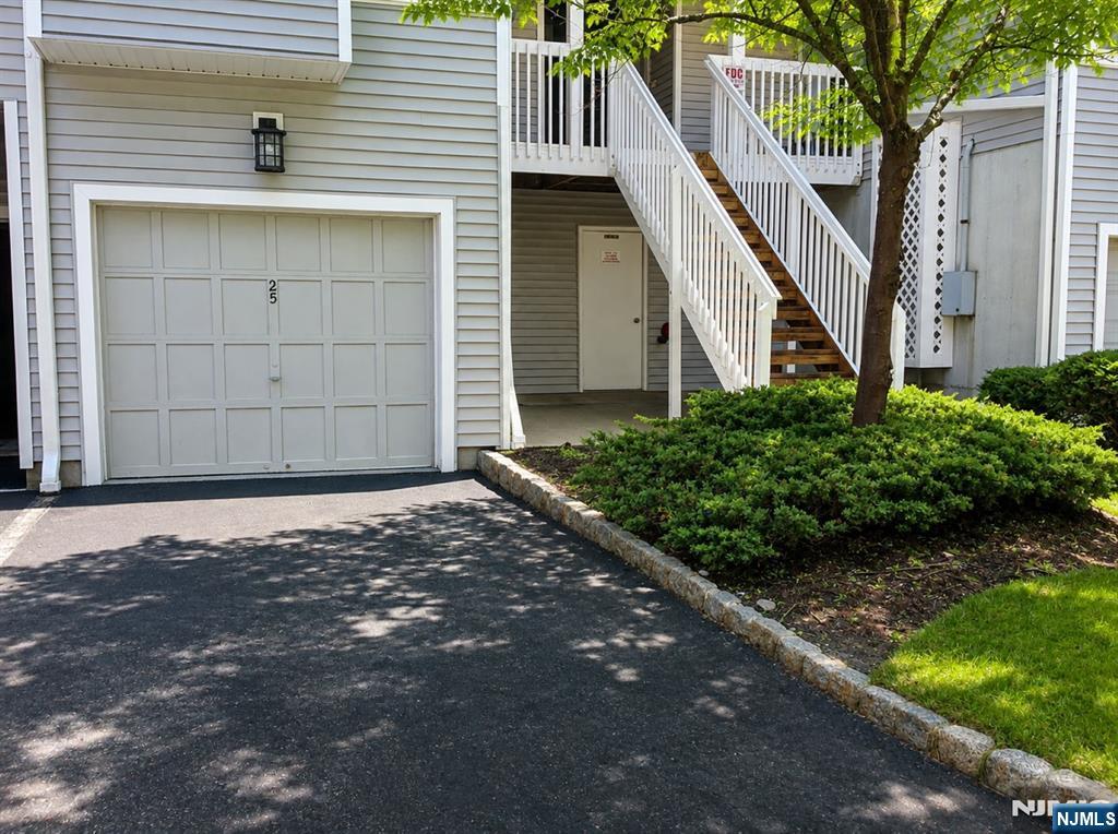 25 Markham Circle