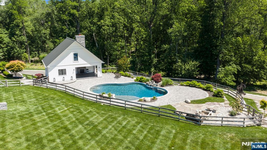 7 Homelands Drive
