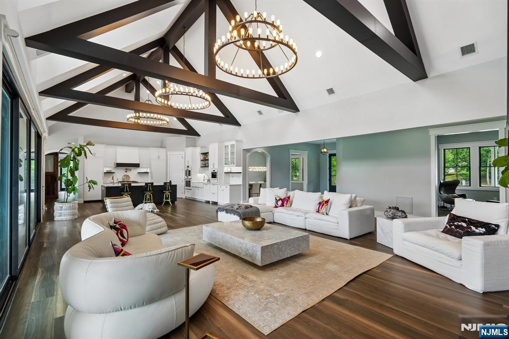 7 Homelands Drive