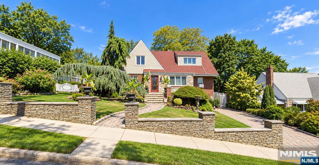 272 Standish Avenue