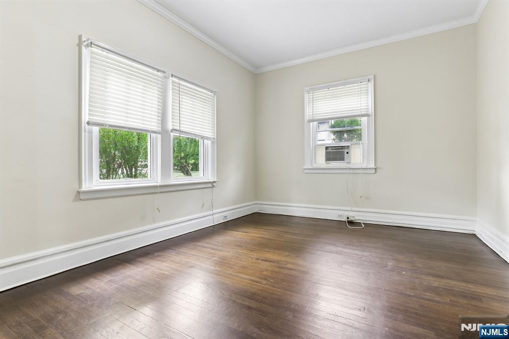 195 Riveredge Road 1