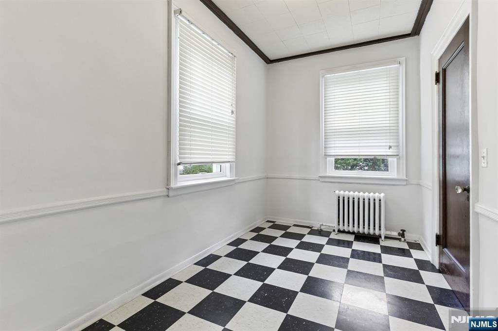 195 Riveredge Road 1