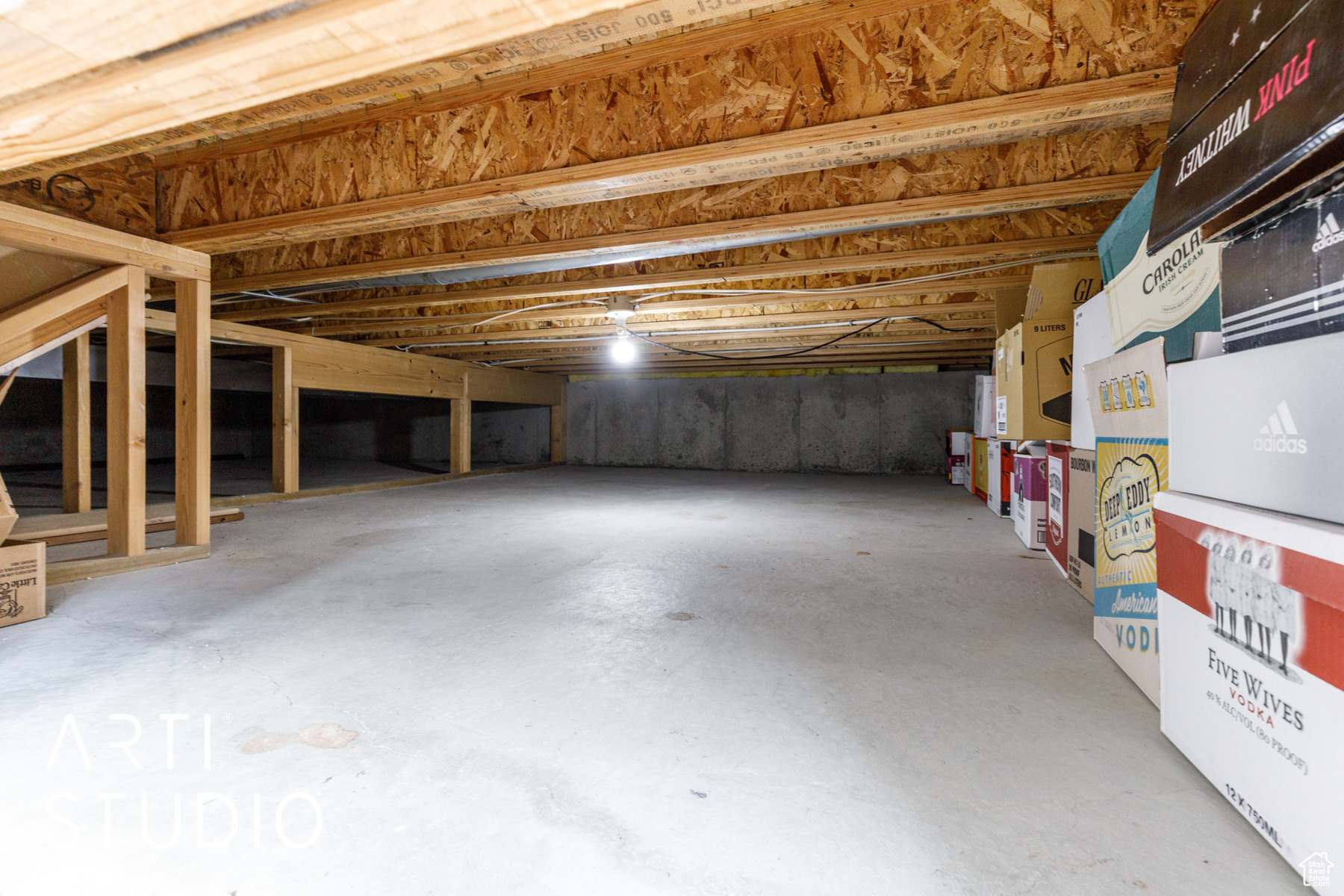221 E BROOKMEADOW DR