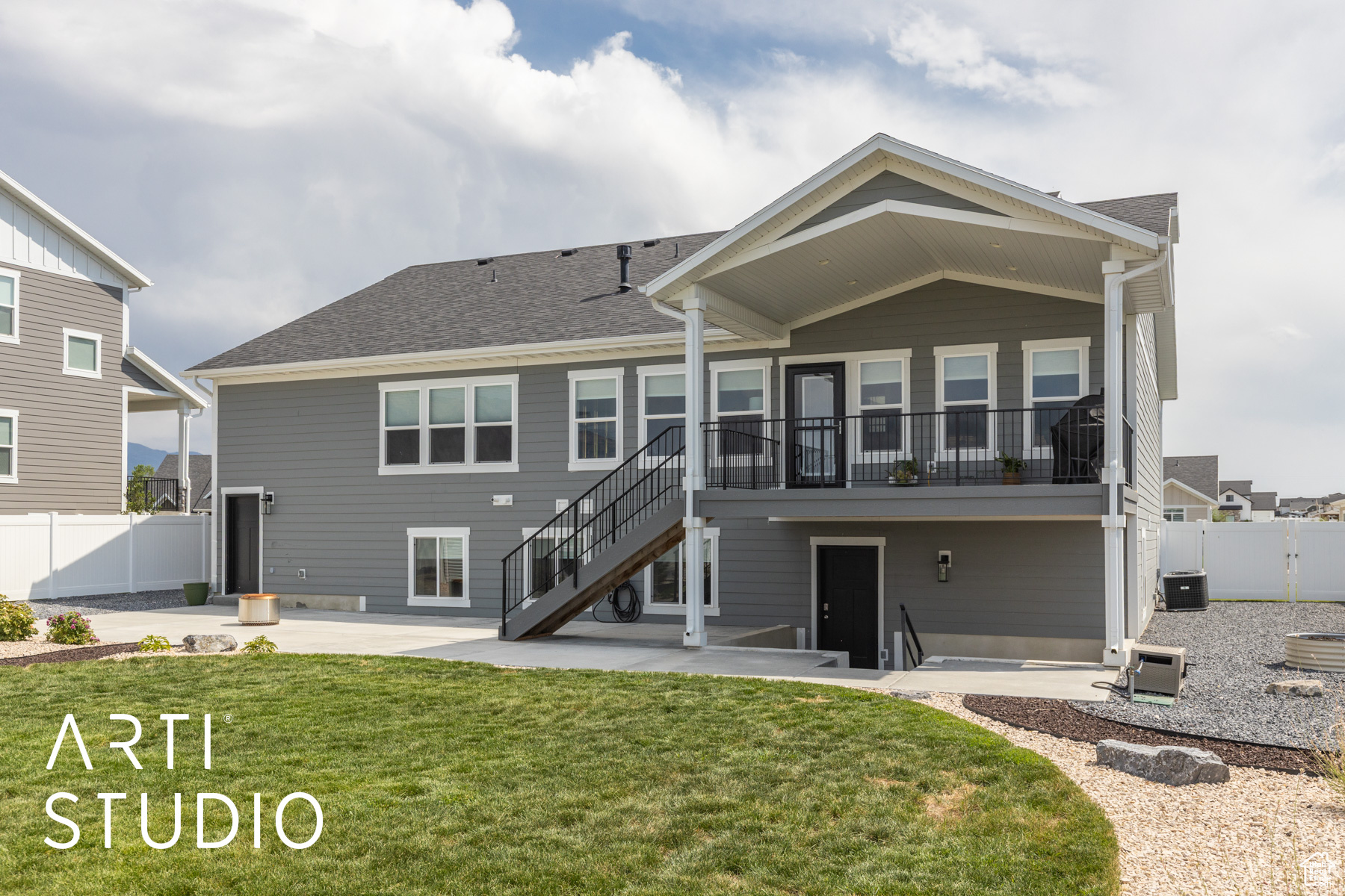 3946 W 2875 N