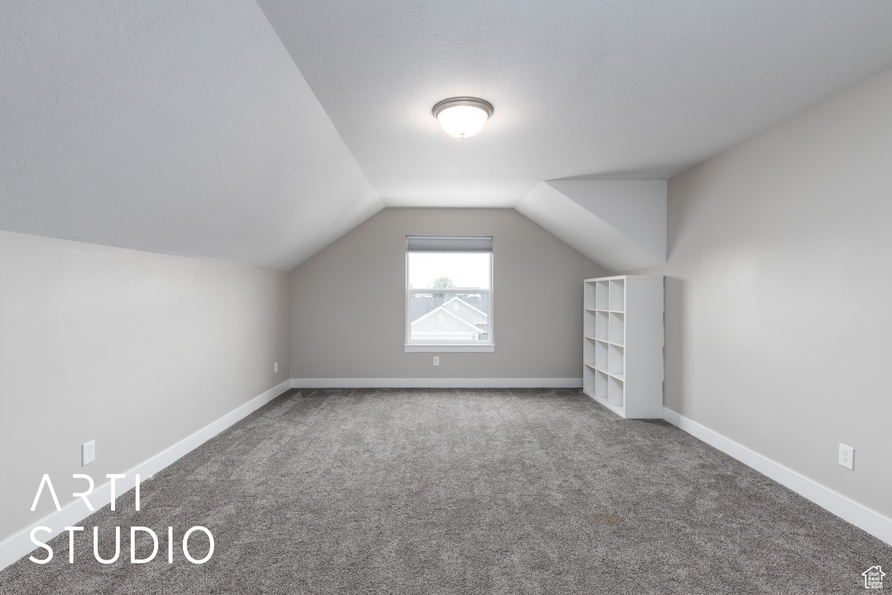 3946 W 2875 N