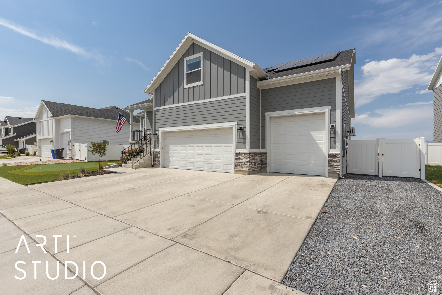 3946 W 2875 N