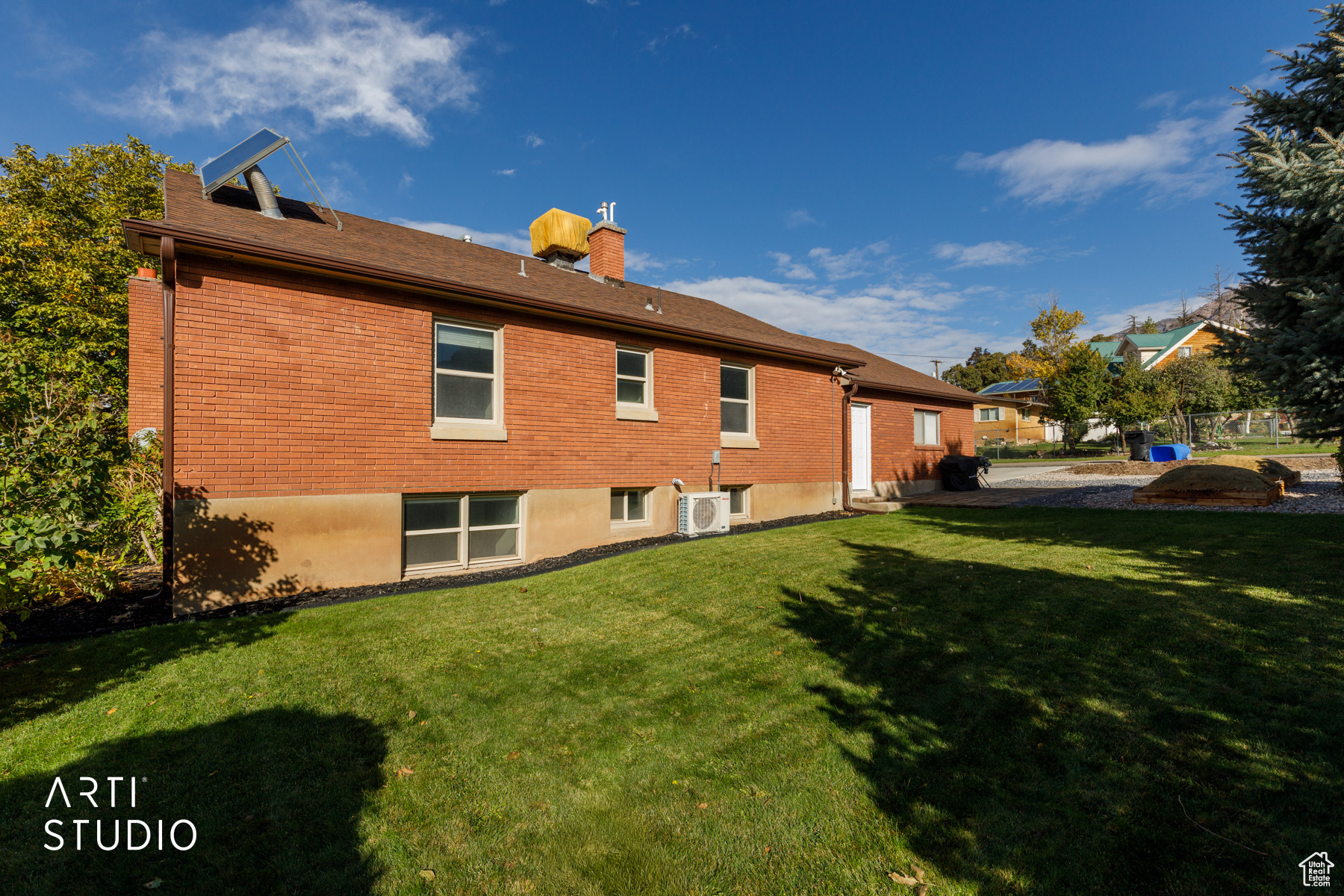 3254 N 400 W
