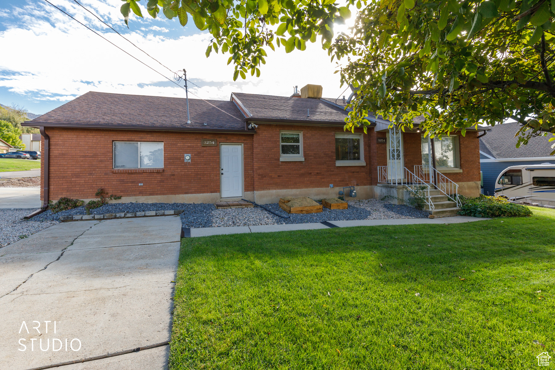 3254 N 400 W