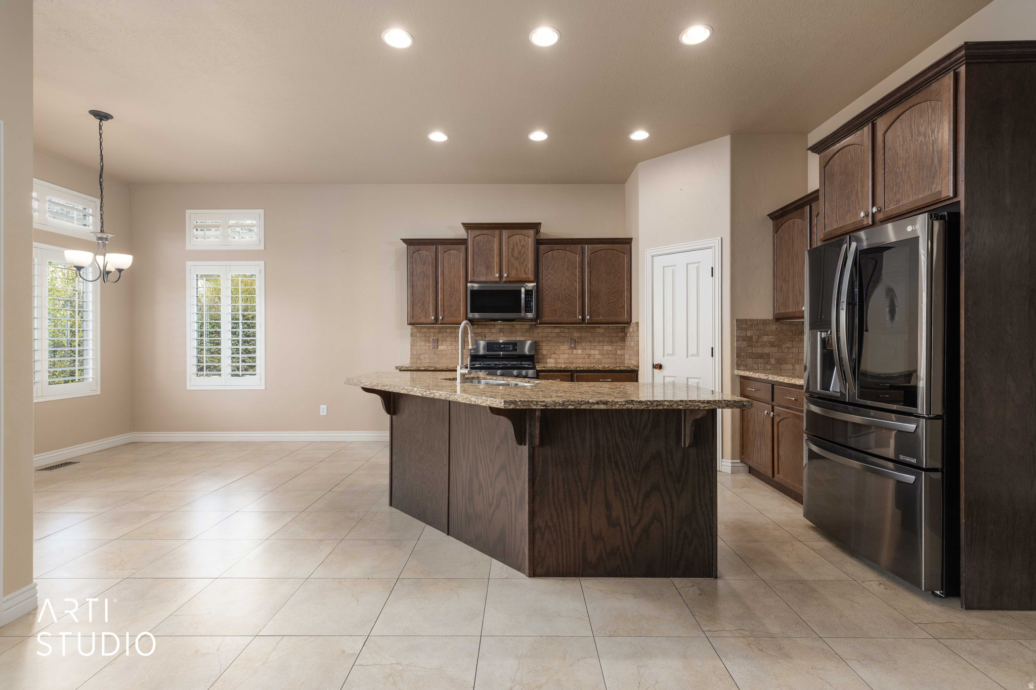 502 W ALDER CREEK DR