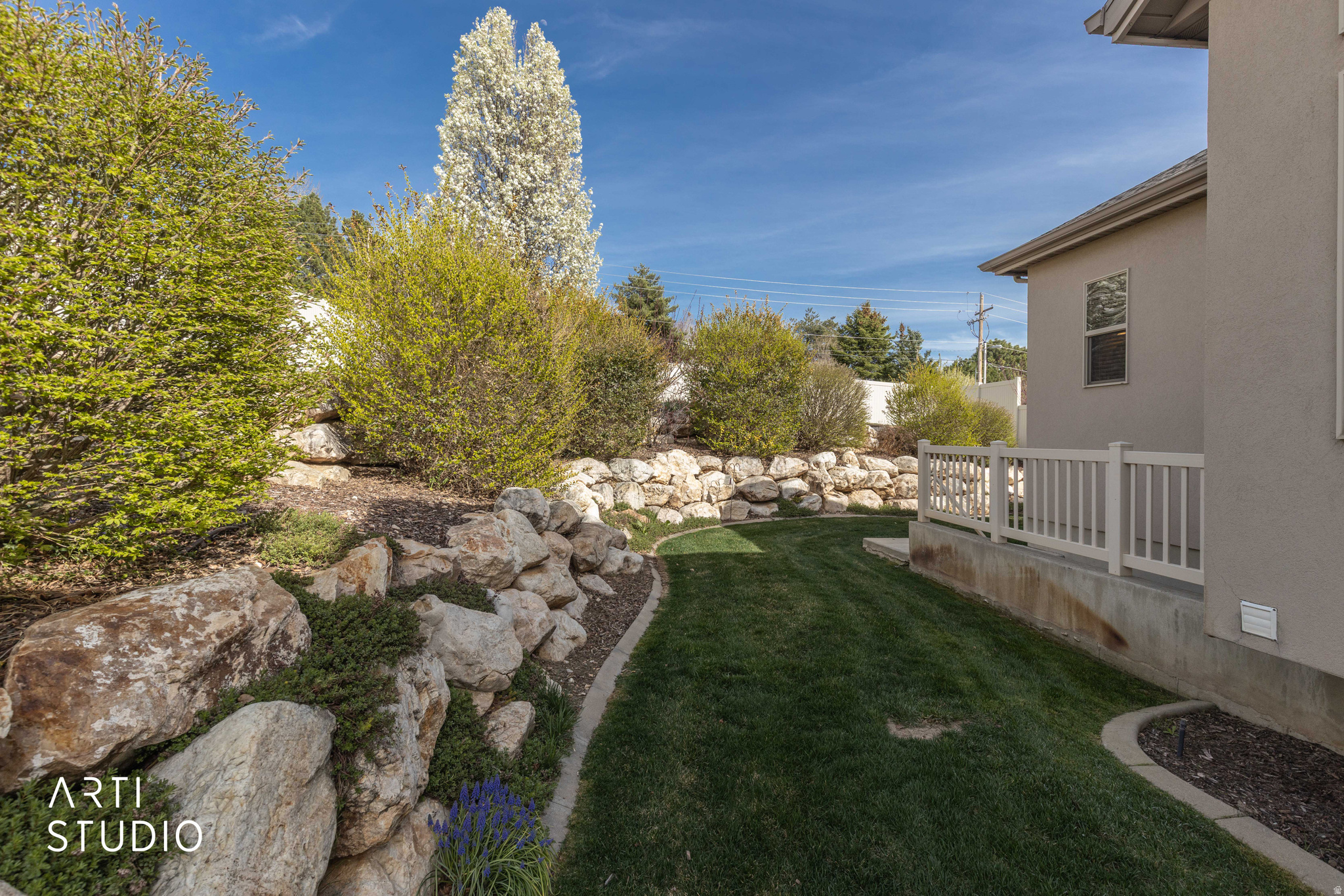 502 W ALDER CREEK DR
