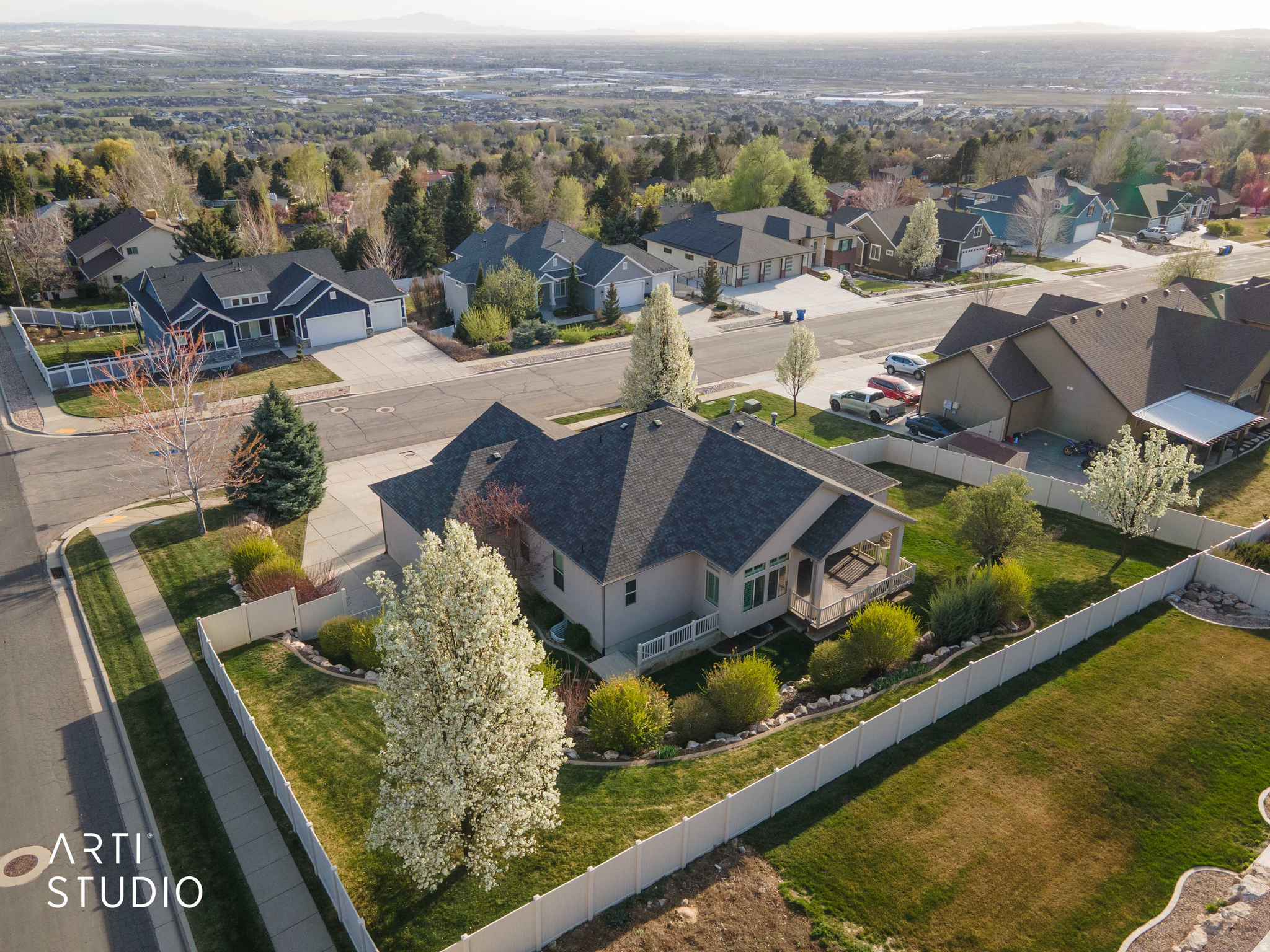 502 W ALDER CREEK DR