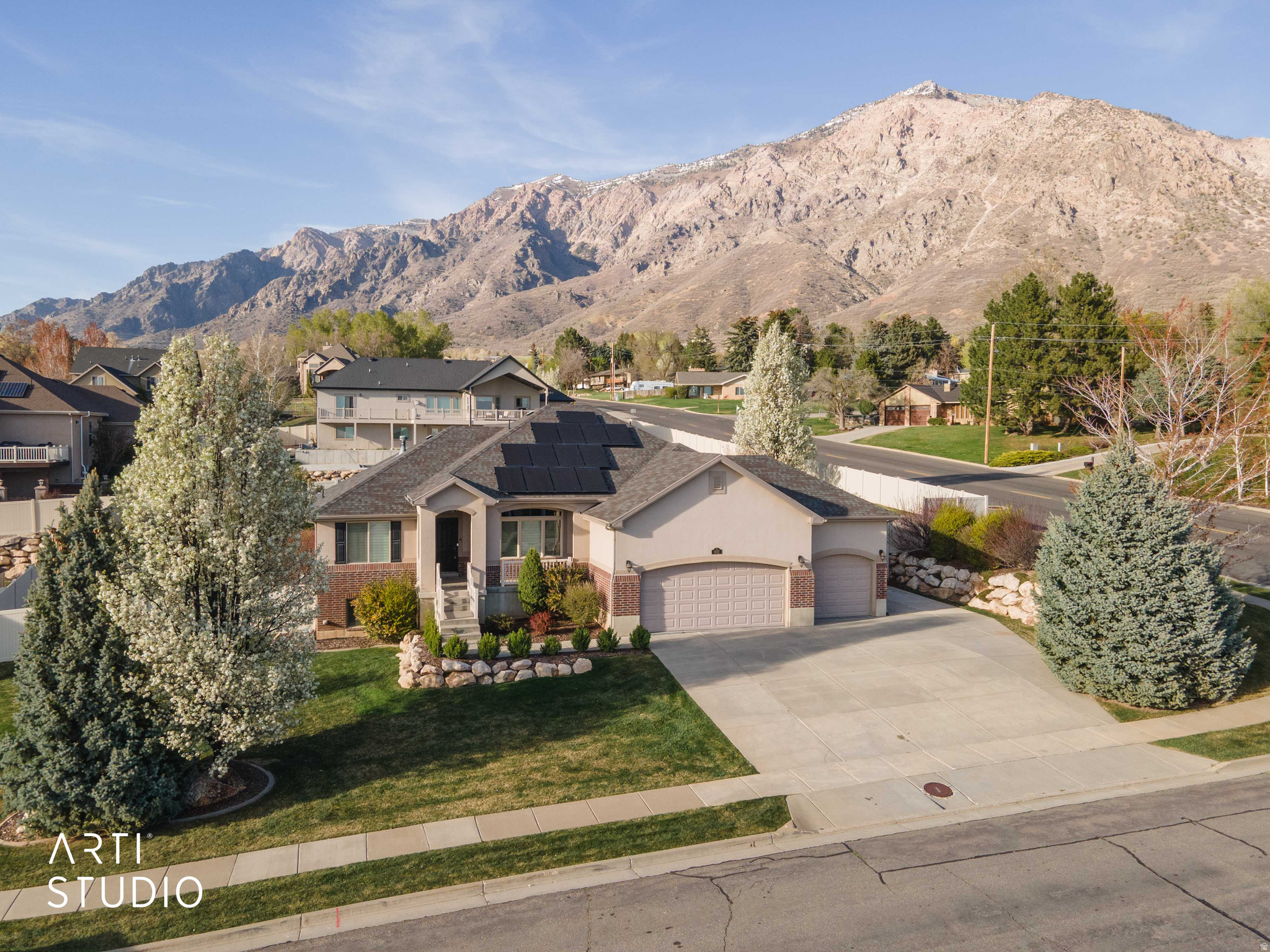 502 W ALDER CREEK DR