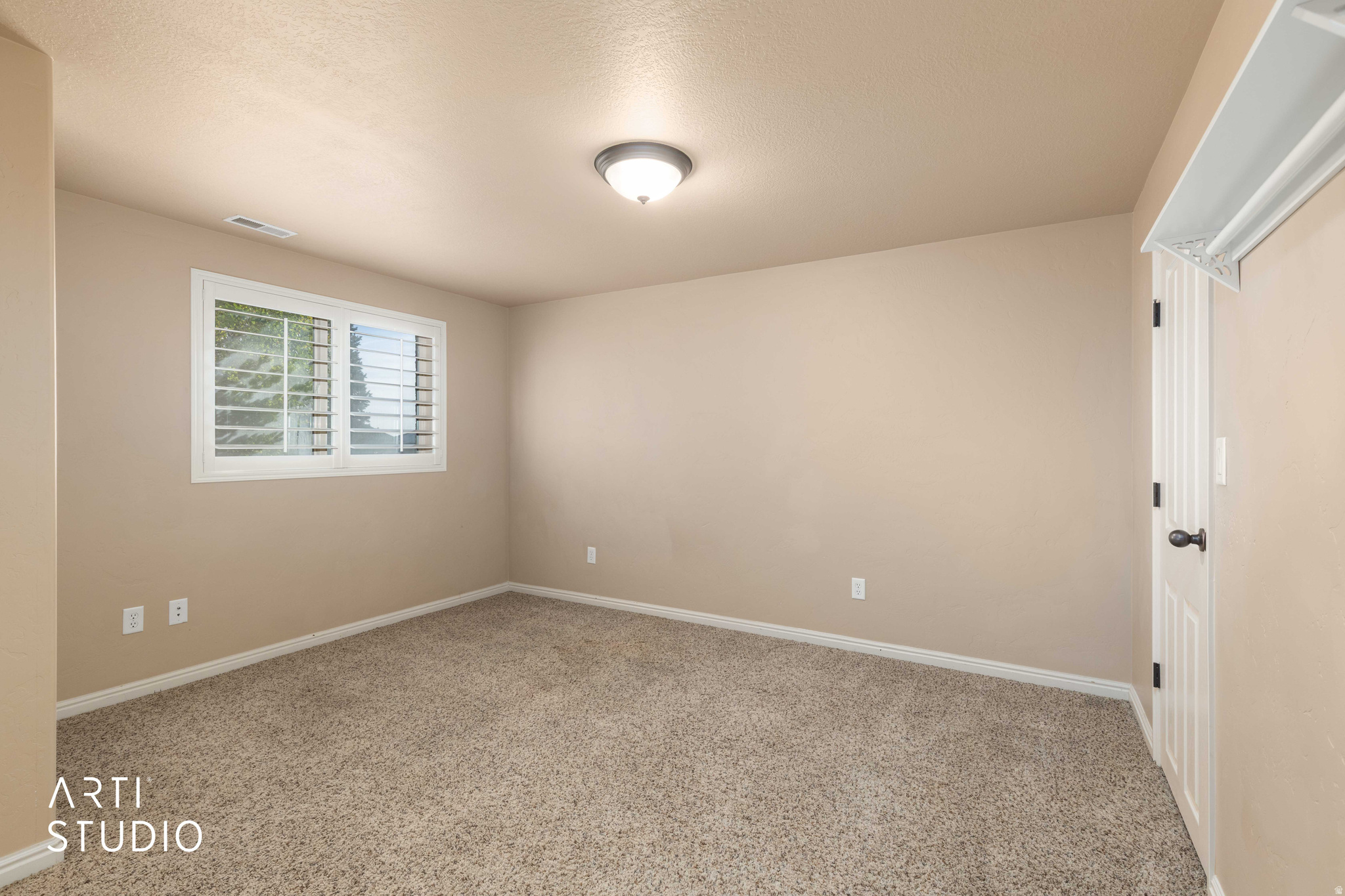 502 W ALDER CREEK DR