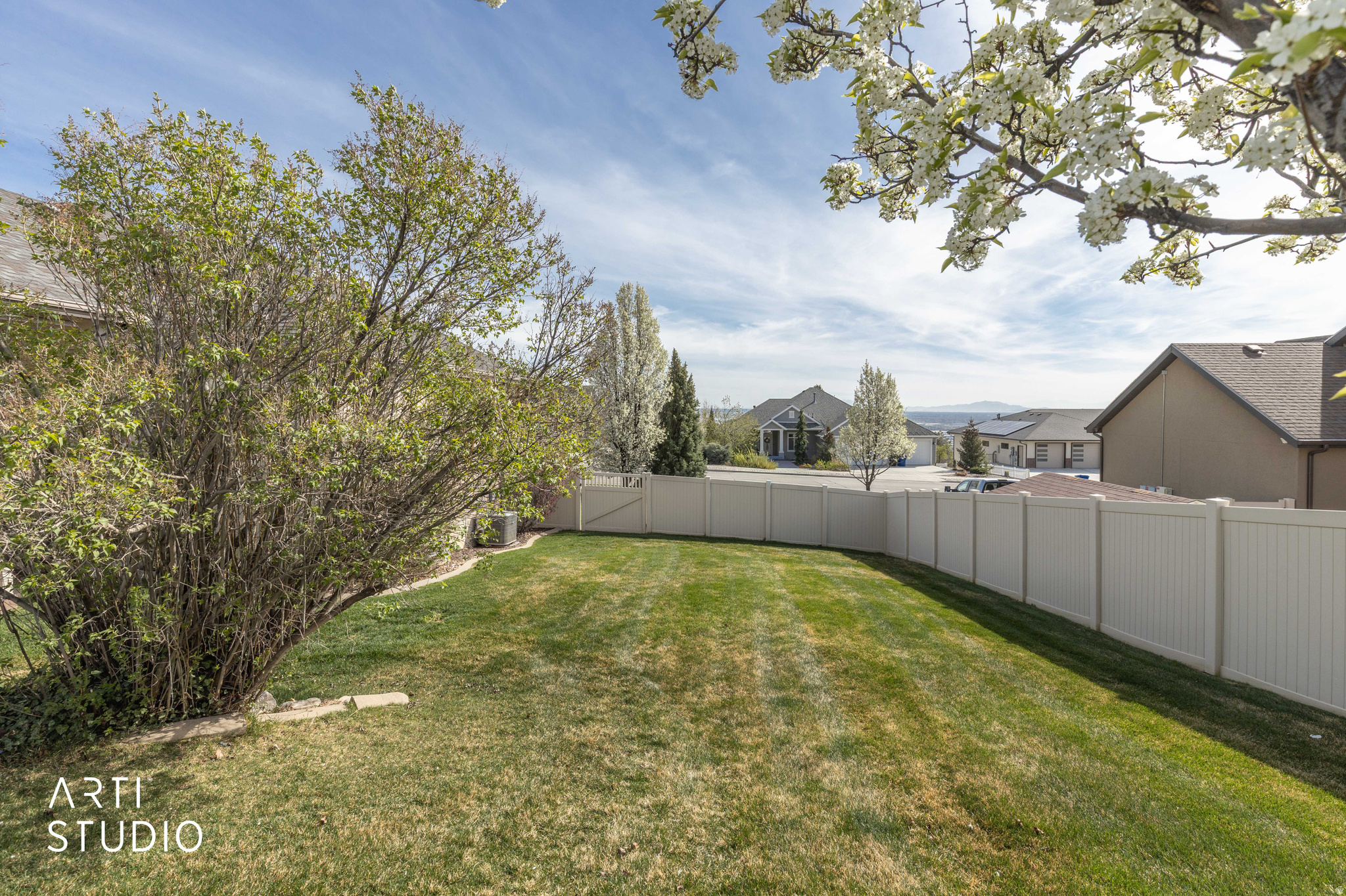 502 W ALDER CREEK DR
