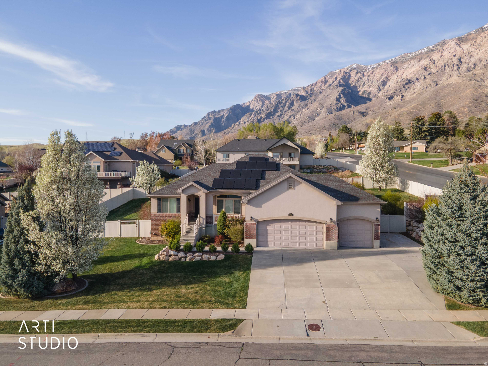 502 W ALDER CREEK DR