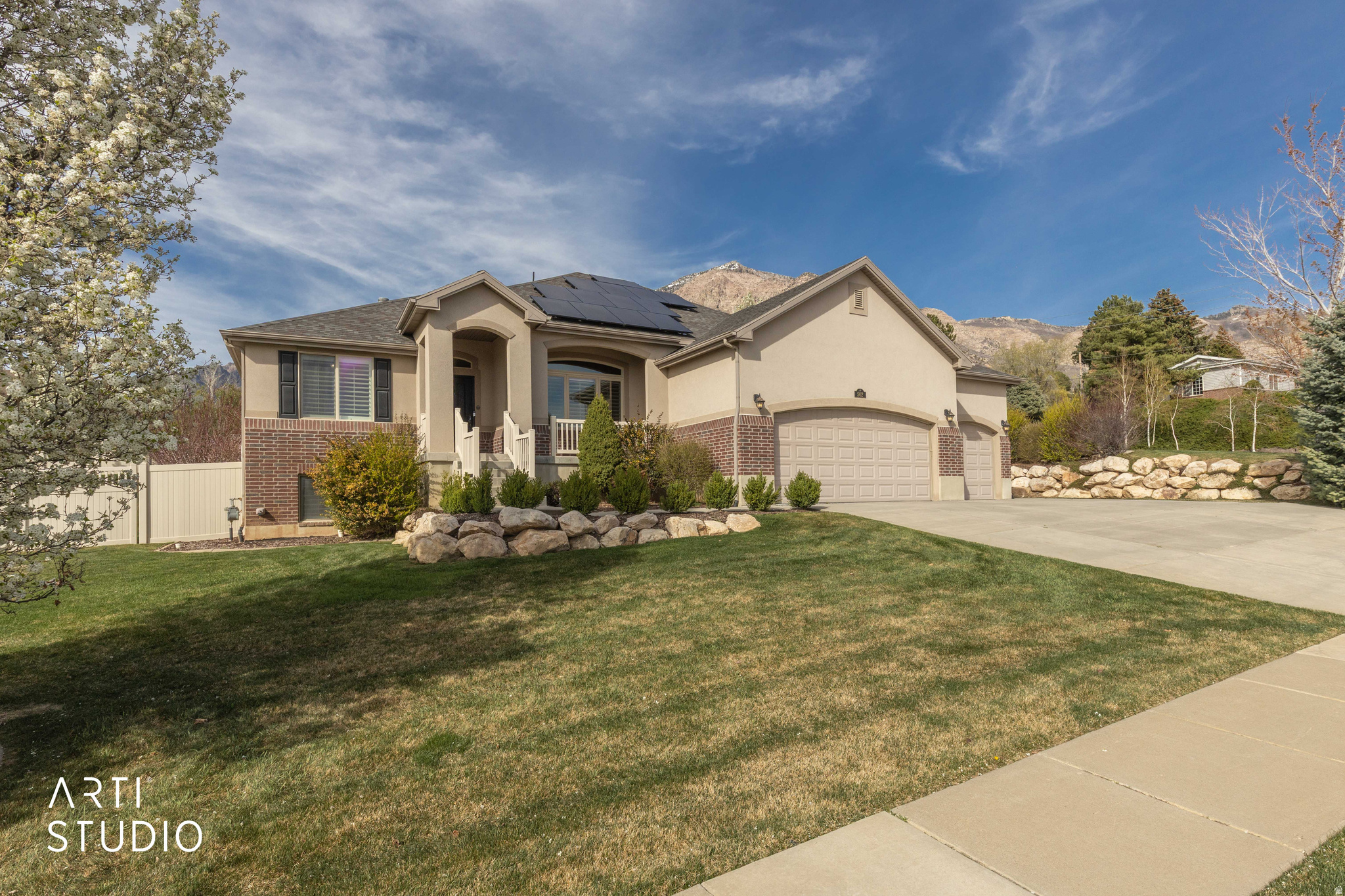 502 W ALDER CREEK DR