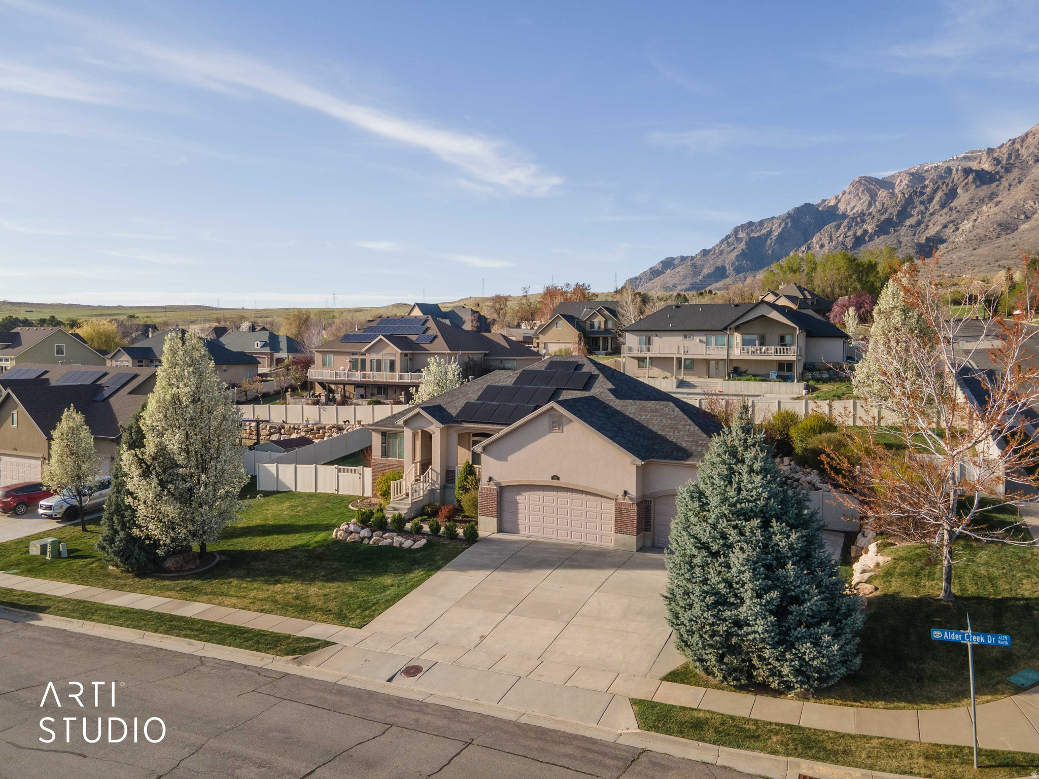 502 W ALDER CREEK DR