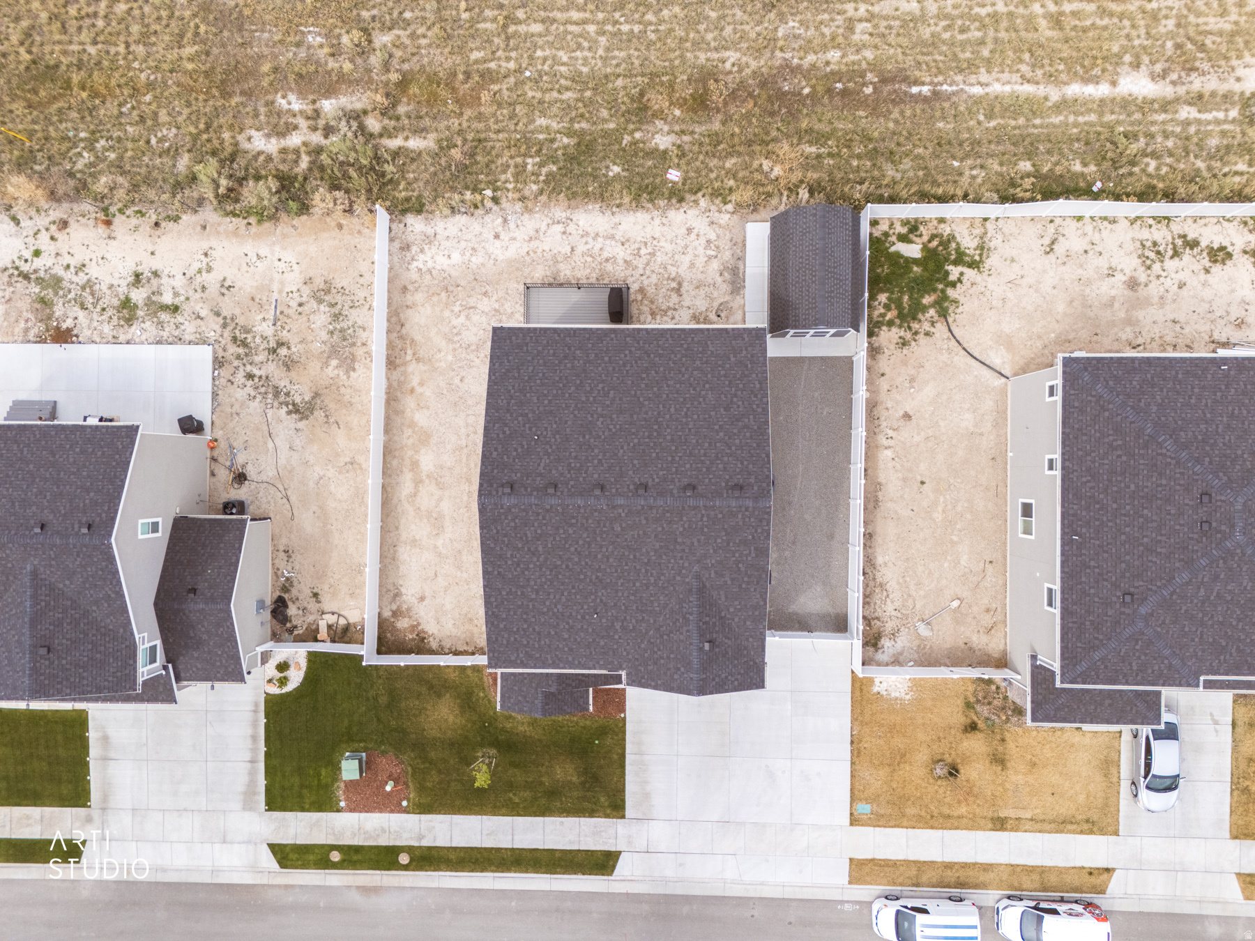 540 W LEFTY LN