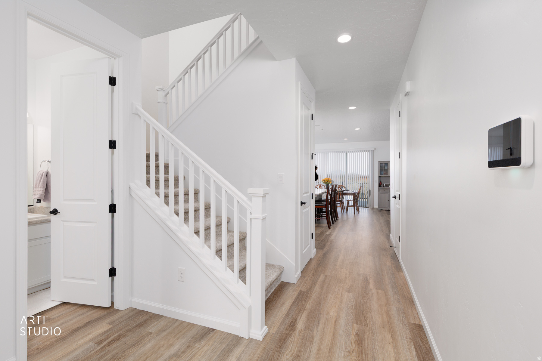 540 W LEFTY LN