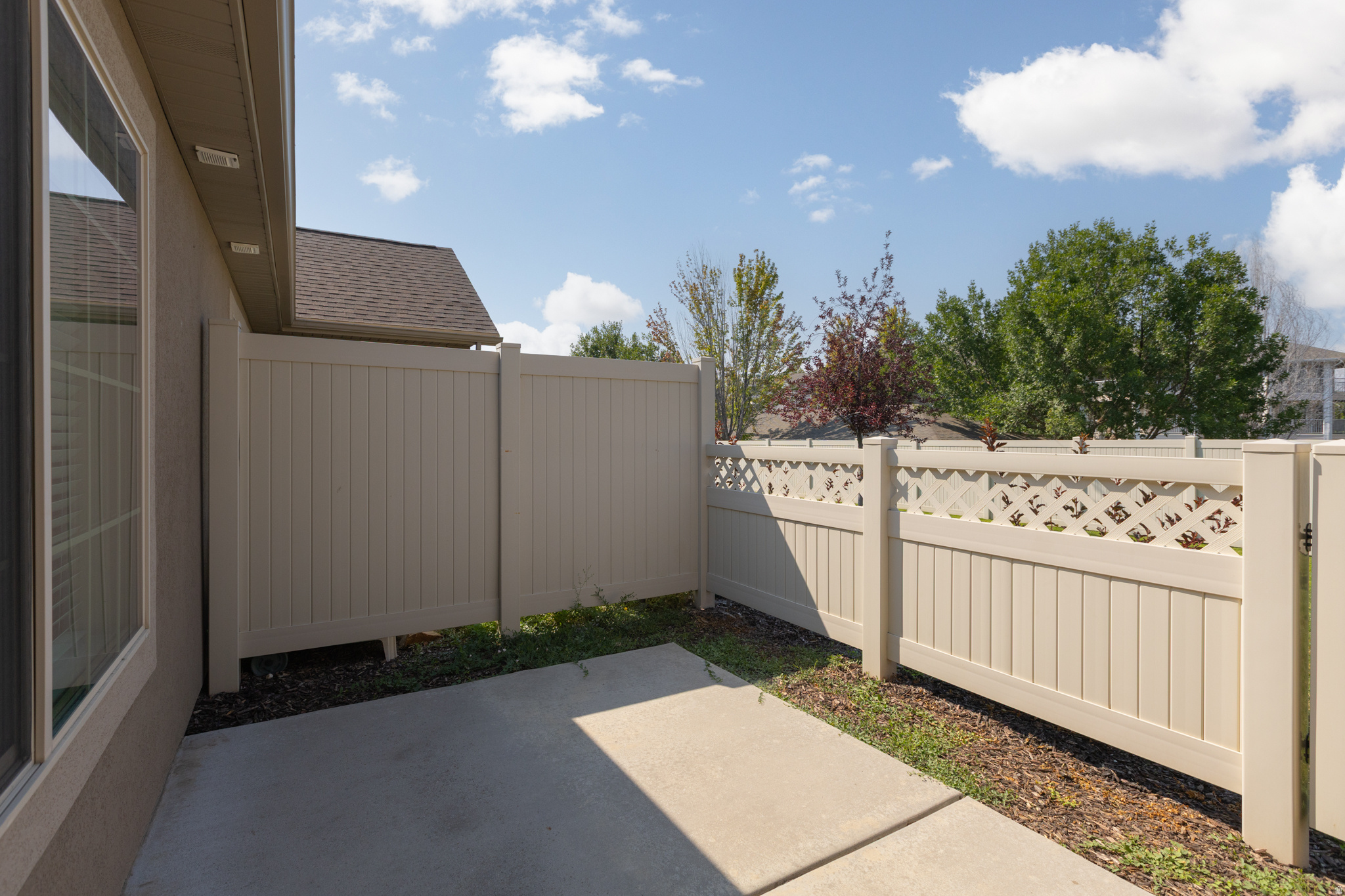 385 E 2280 N #D