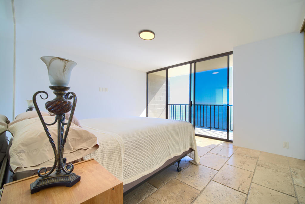 1750 E Ocean Boulevard 913