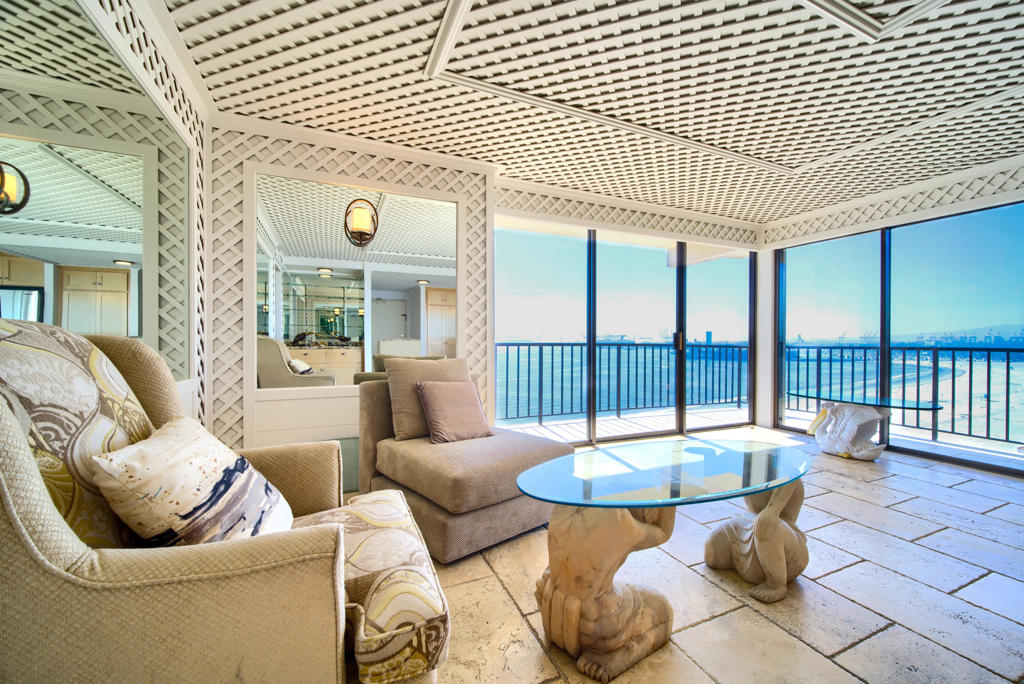 1750 E Ocean Boulevard 913