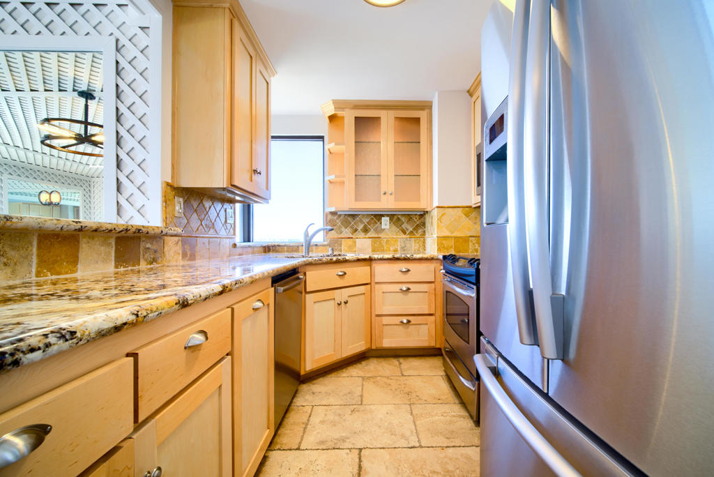 1750 E Ocean Boulevard 913