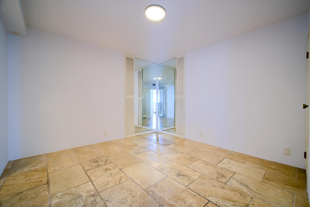 1750 E Ocean Boulevard 913