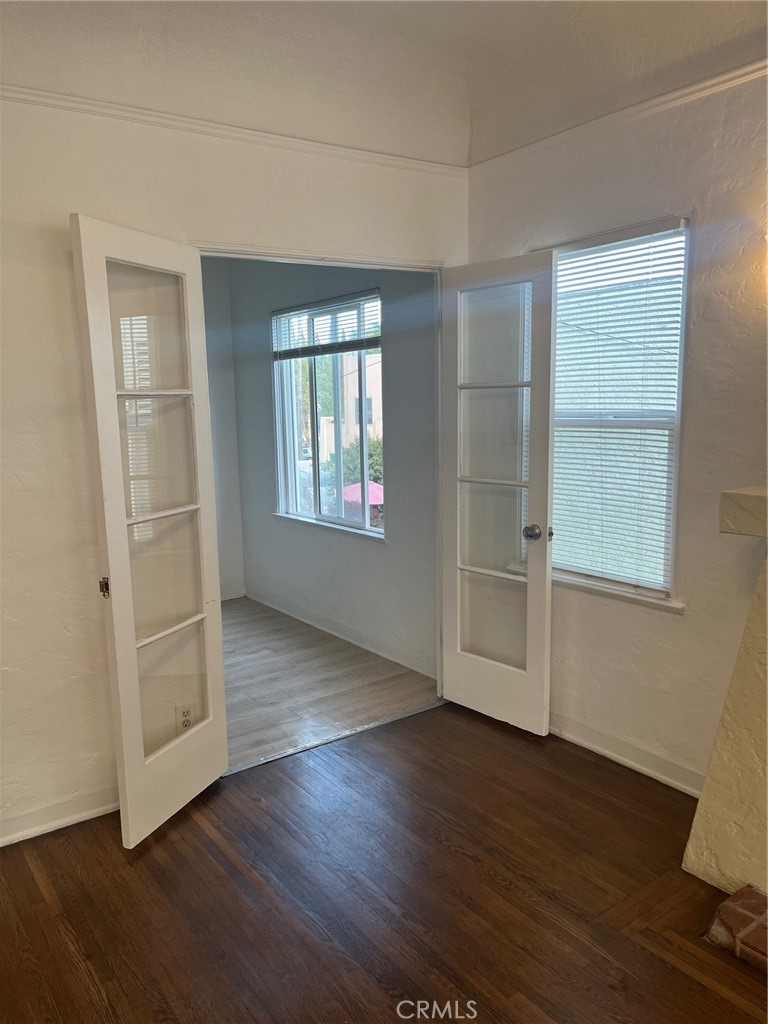 833 Cedar Avenue
