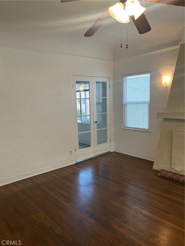 833 Cedar Avenue