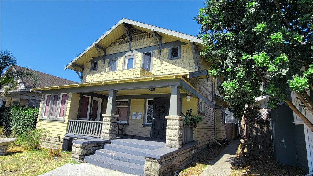 833 Cedar Avenue