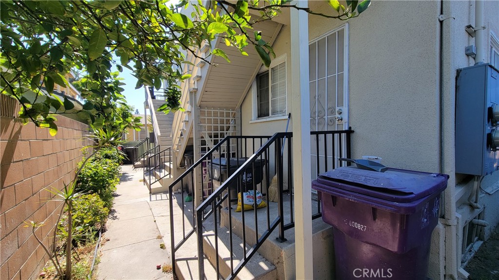 2415 E 7th Street