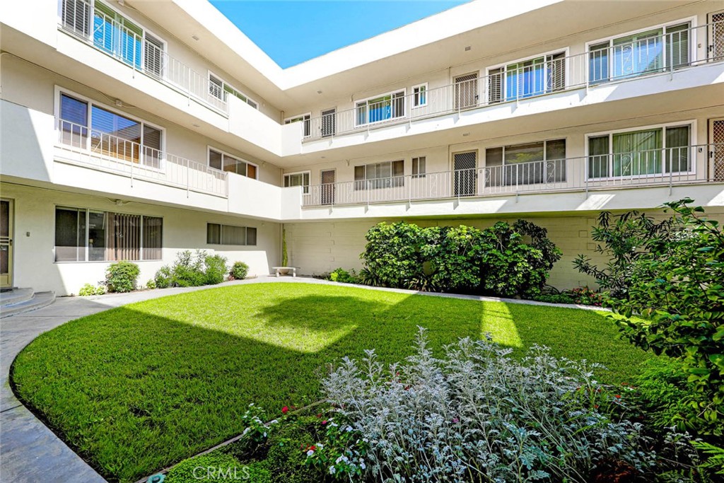 3101 E 2nd Street 4A