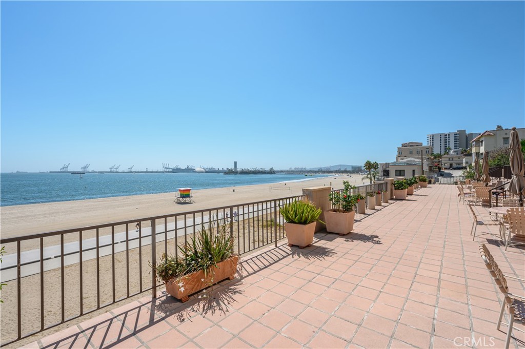 1750 E Ocean Boulevard 203