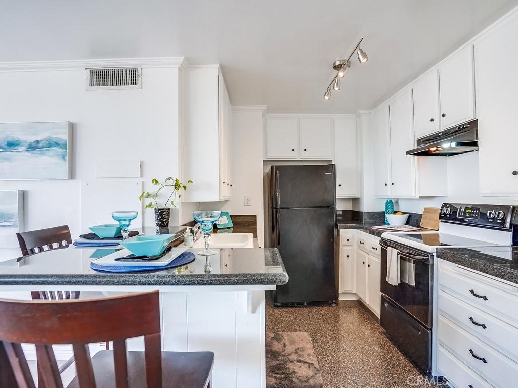 1750 E Ocean Boulevard 203