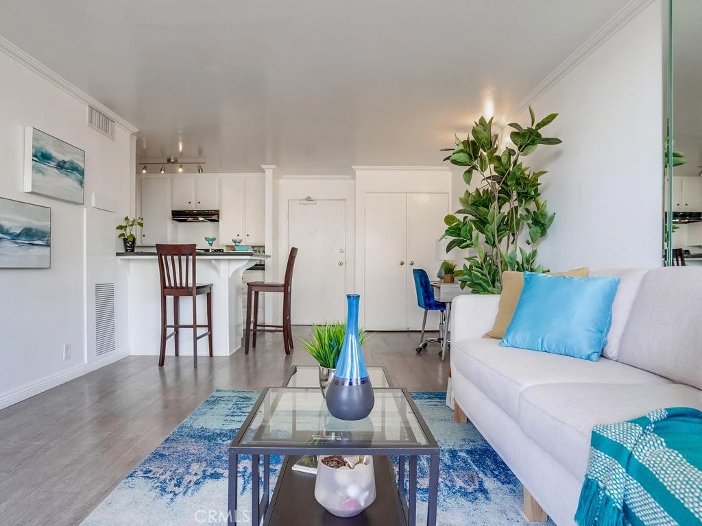 1750 E Ocean Boulevard 203