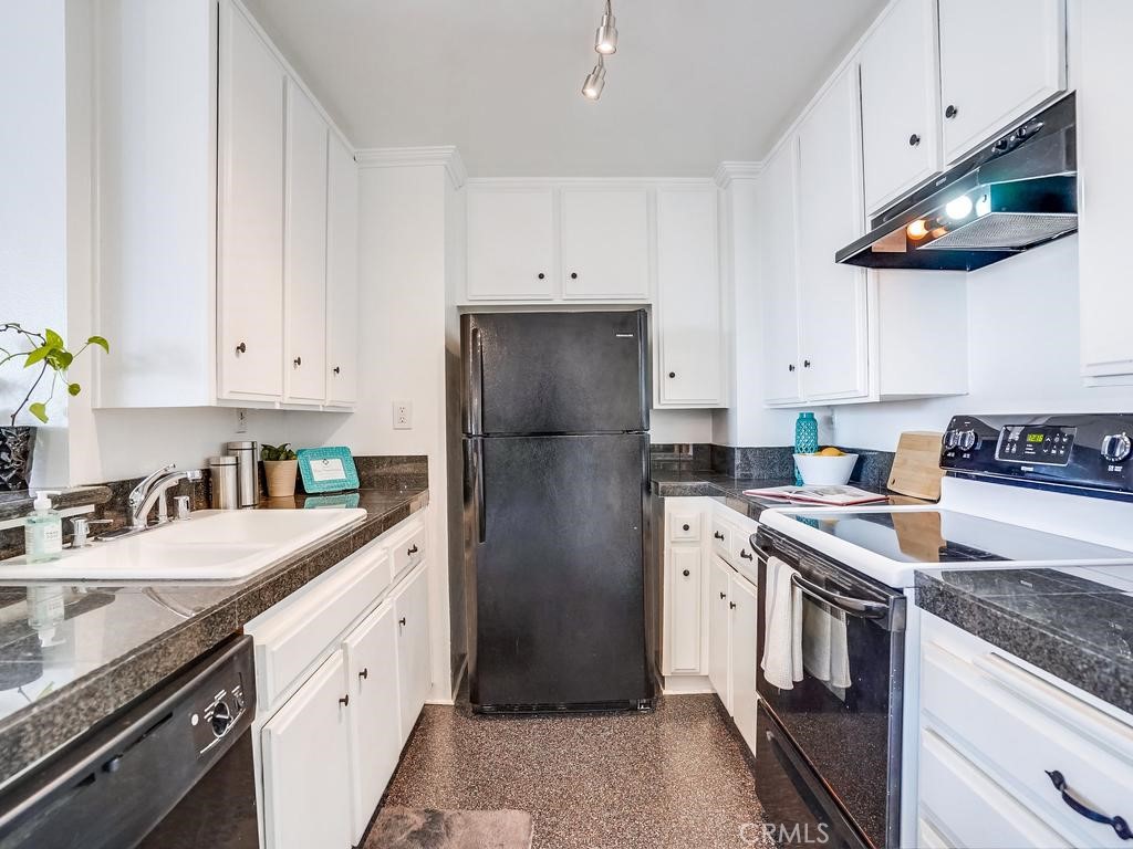 1750 E Ocean Boulevard 203