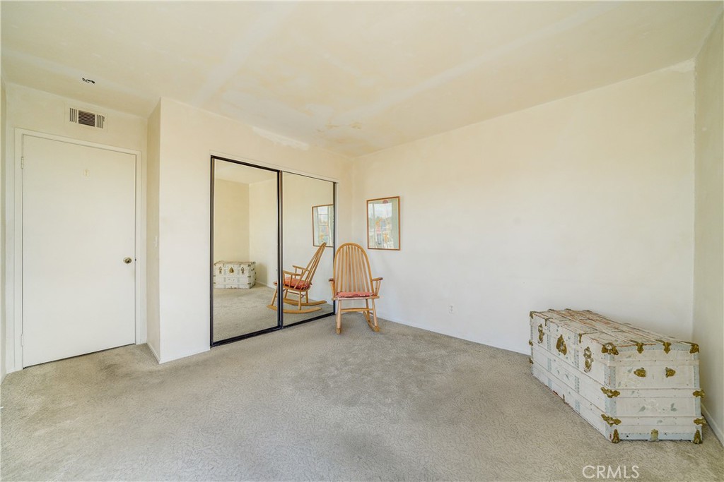 1100 Newport Avenue 402