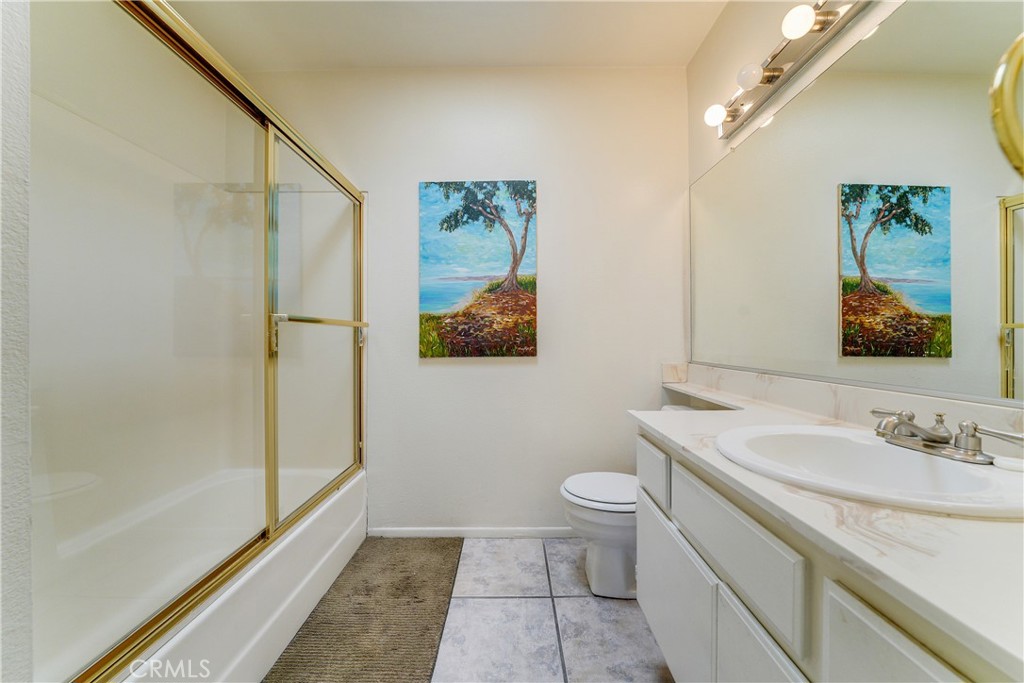 1100 Newport Avenue 402