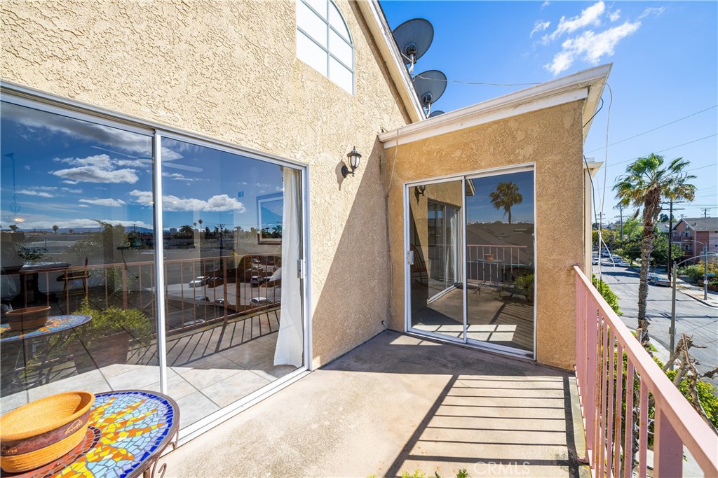 1100 Newport Avenue 402