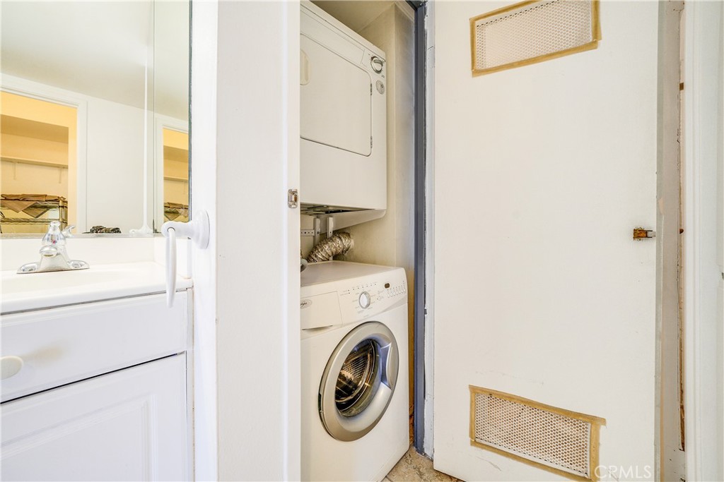 1750 E Ocean Boulevard 503