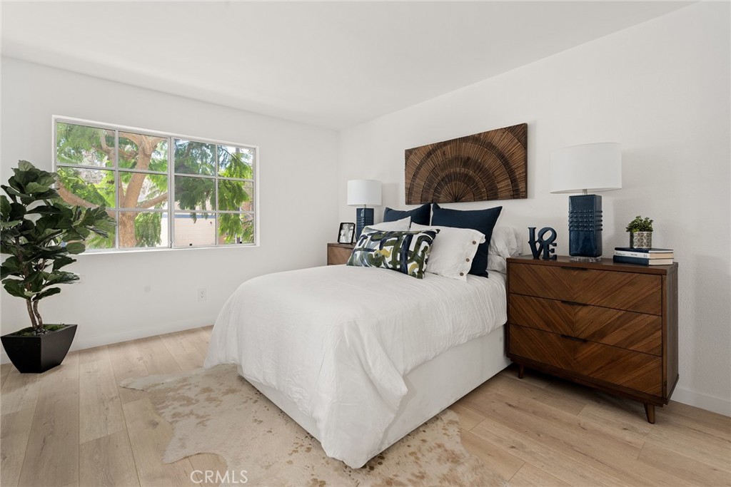 1100 Newport Avenue 206