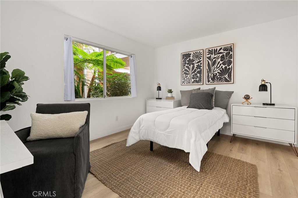 1100 Newport Avenue 206