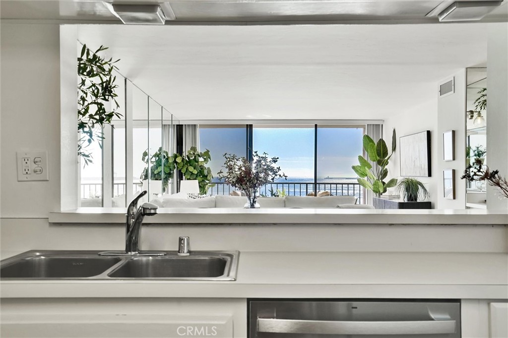 1750 E Ocean Boulevard 309