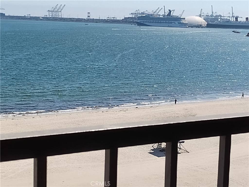 1750 E Ocean Boulevard 407